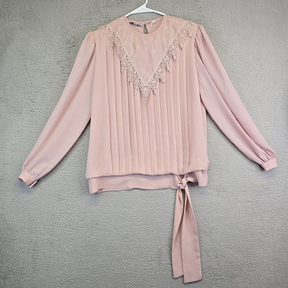 Elegant Pink Blouse with Lace Detail - Picture 2 of 16
